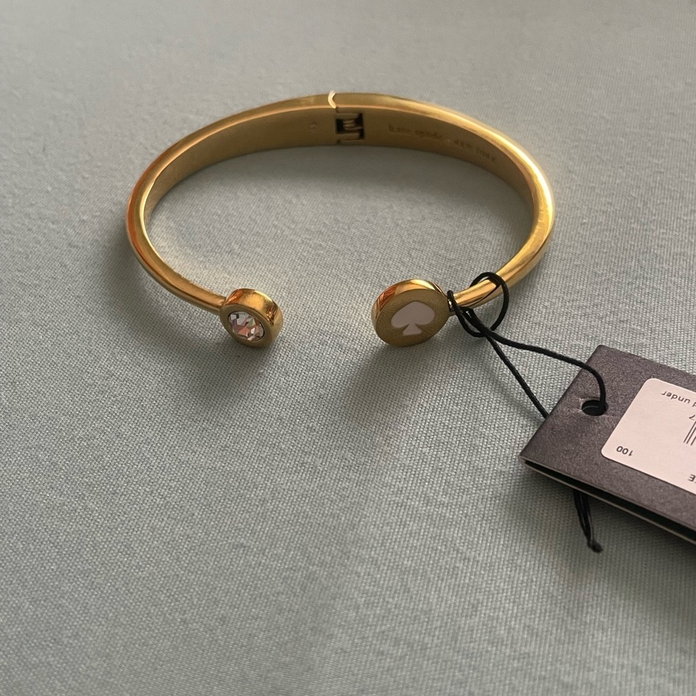 NWT Kate Spade Spot the Spade Open Hinge Bangle - Picture 3 of 6